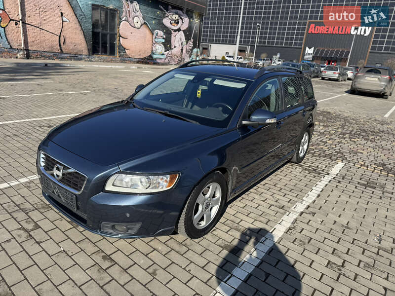Универсал Volvo V50 2010 в Луцке