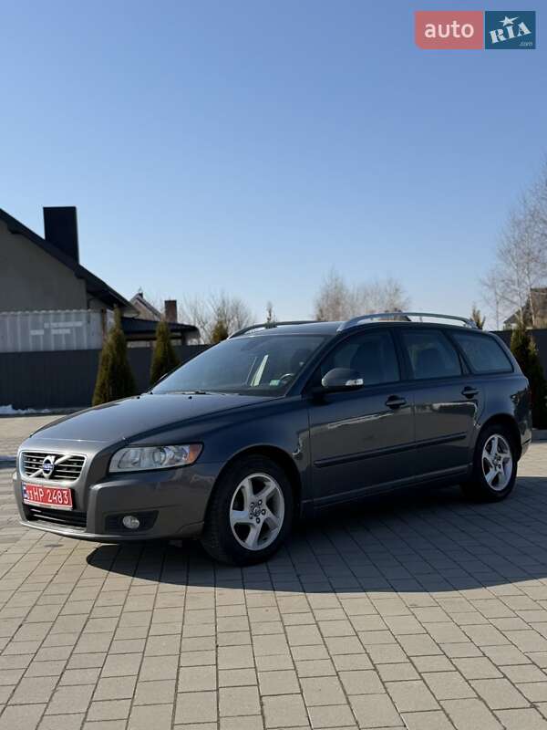 Volvo V50 2011