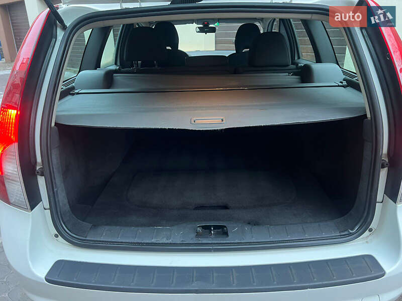 Универсал Volvo V50 2010 в Коломые