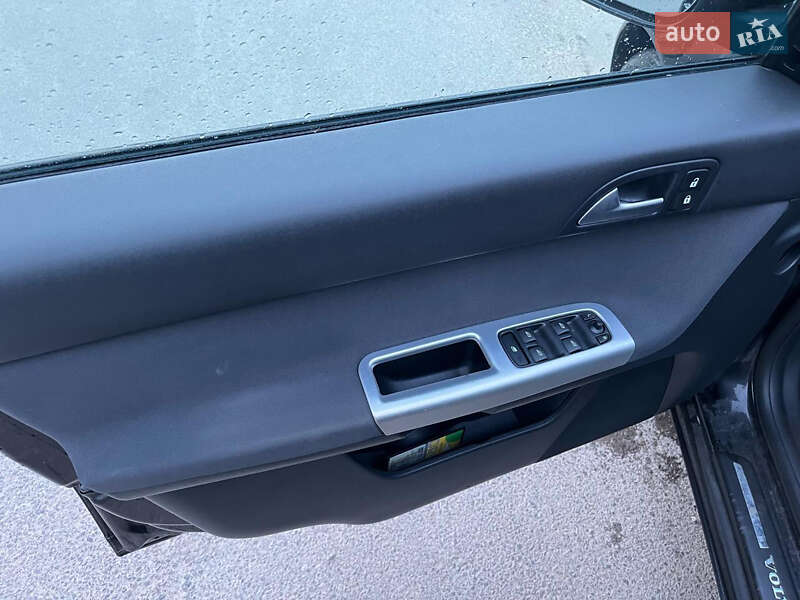 Универсал Volvo V50 2009 в Луцке