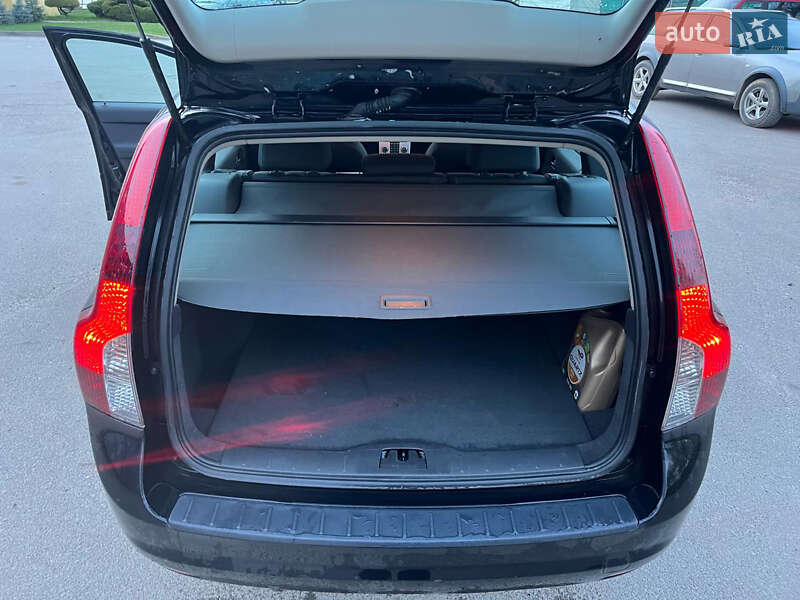 Универсал Volvo V50 2009 в Луцке