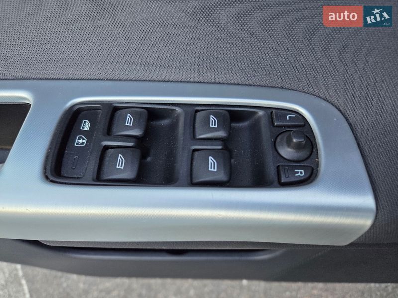 Универсал Volvo V50 2012 в Вышгороде