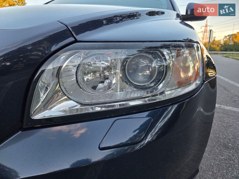 Универсал Volvo V50 2012 в Вышгороде