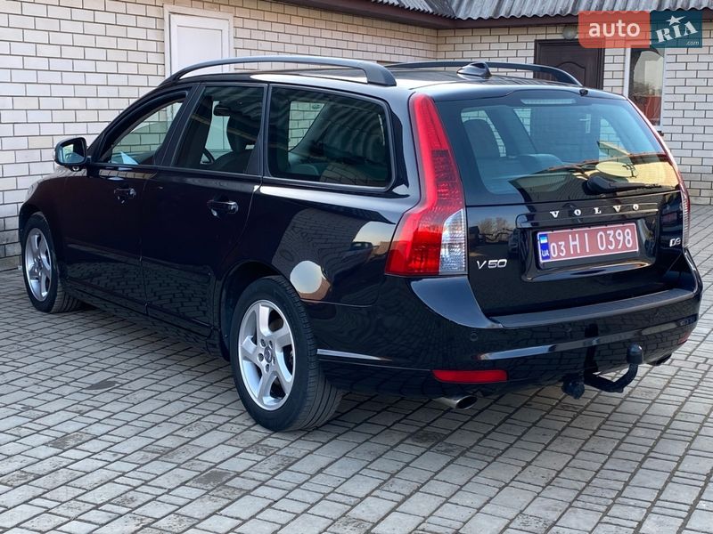 Универсал Volvo V50 2010 в Луцке