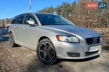 Универсал Volvo V50 2010 в Киеве