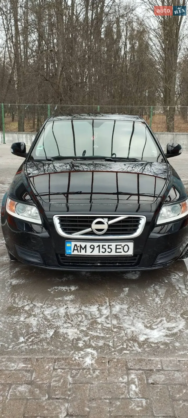 2010 Volvo V50 - фото 1