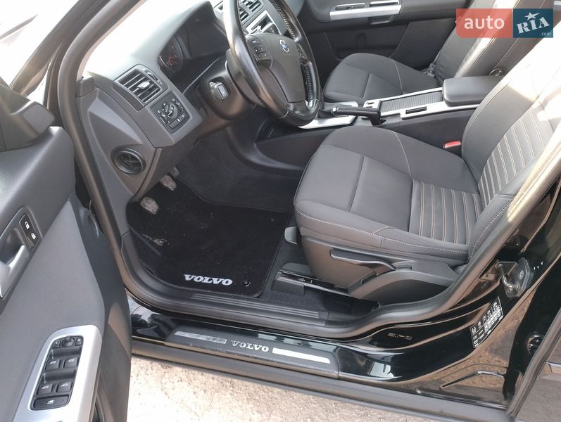 Универсал Volvo V50 2010 в Тернополе