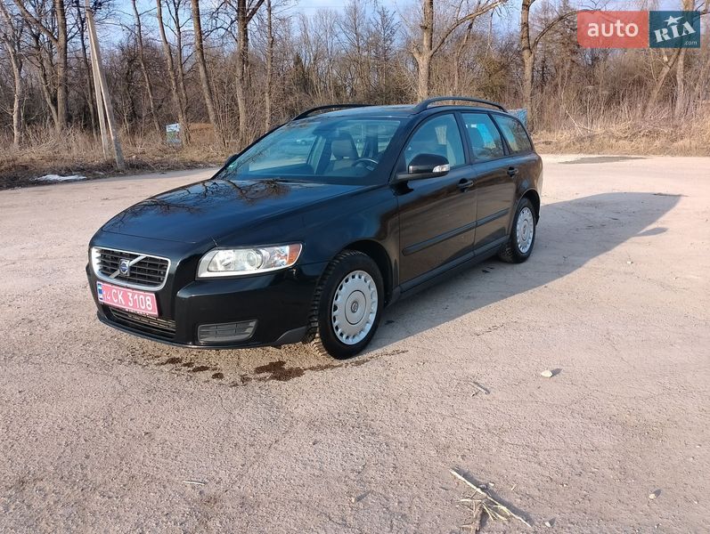 Универсал Volvo V50 2010 в Тернополе