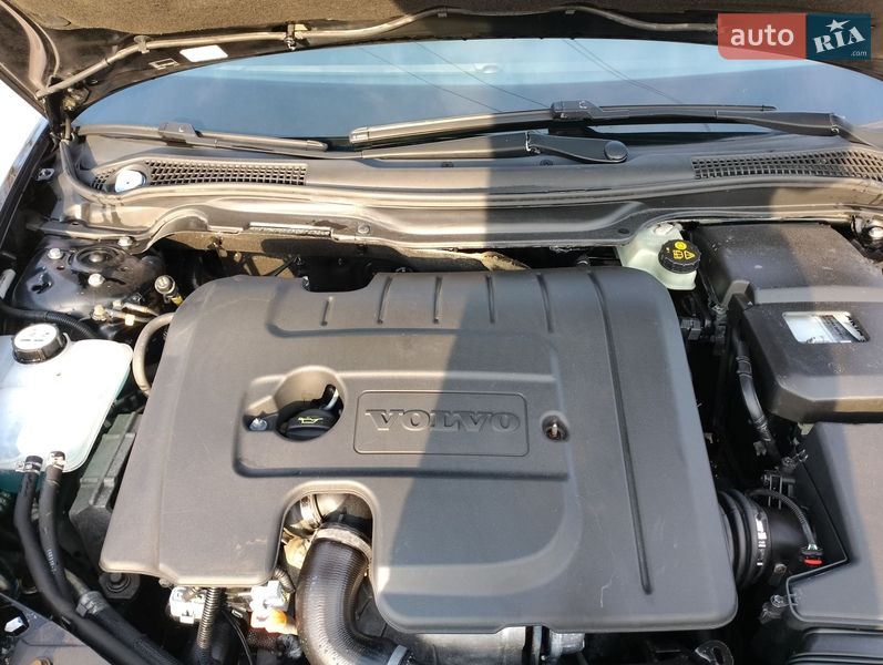 Универсал Volvo V50 2010 в Тернополе