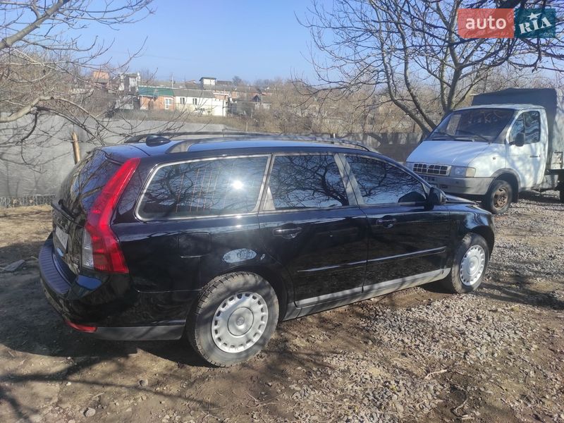 Универсал Volvo V50 2010 в Полтаве