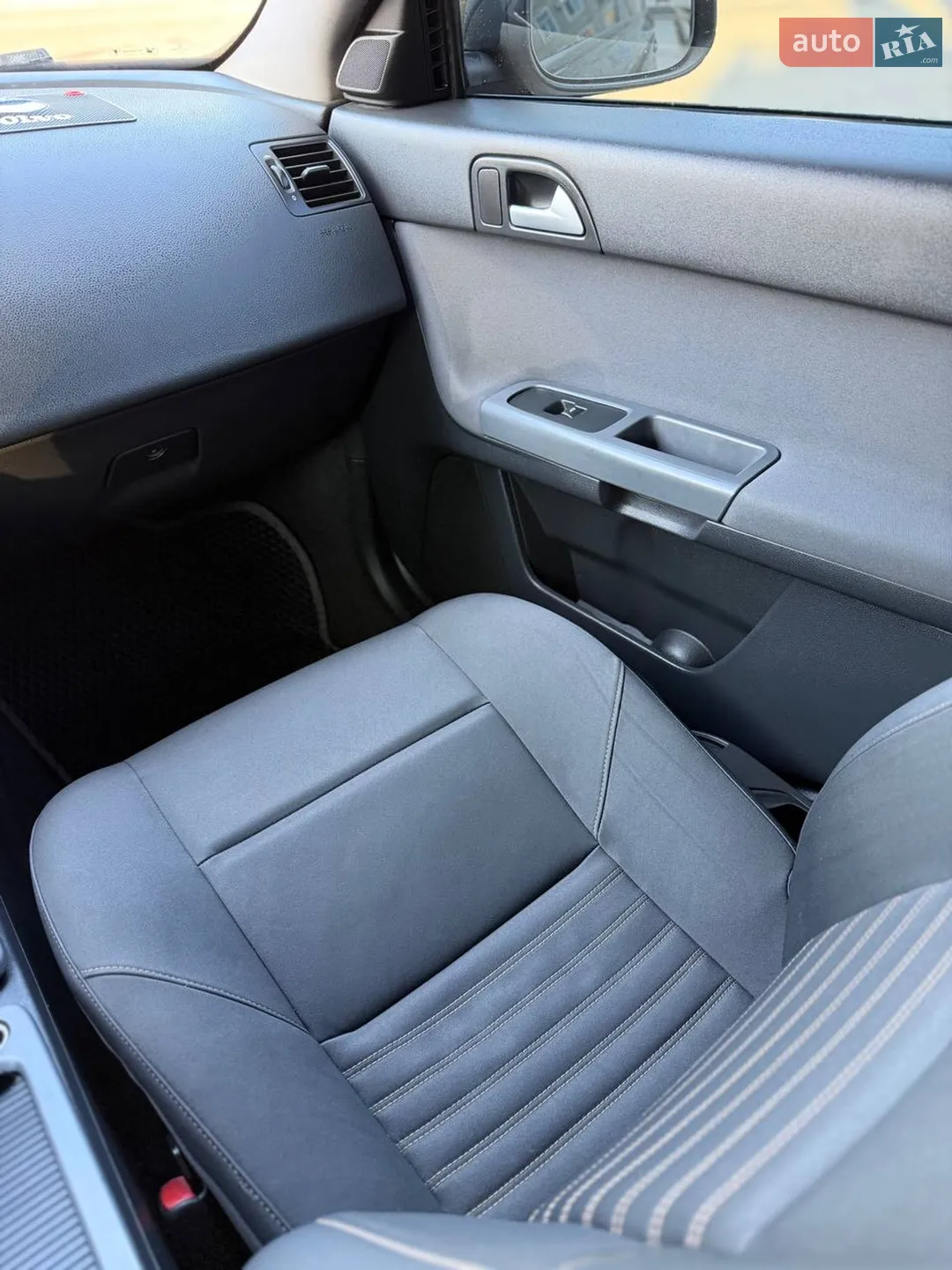 2010 Volvo V50 - мініатюра 15