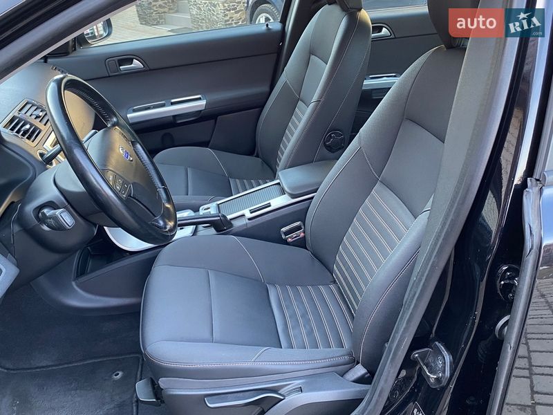 Универсал Volvo V50 2010 в Луцке фото 20 Универсал Volvo V50 2010 в Луцке