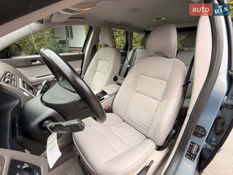 Универсал Volvo V50 2011 в Киеве фото 16 Универсал Volvo V50 2011 в Киеве