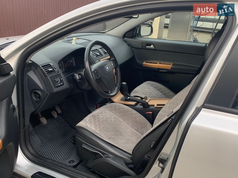 Универсал Volvo V50 2011 в Тернополе фото 25 Универсал Volvo V50 2011 в Тернополе