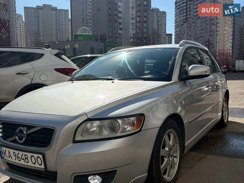 Универсал Volvo V50 2012 в Киеве