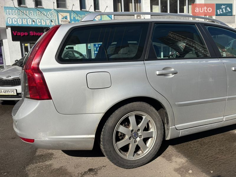 Универсал Volvo V50 2012 в Киеве