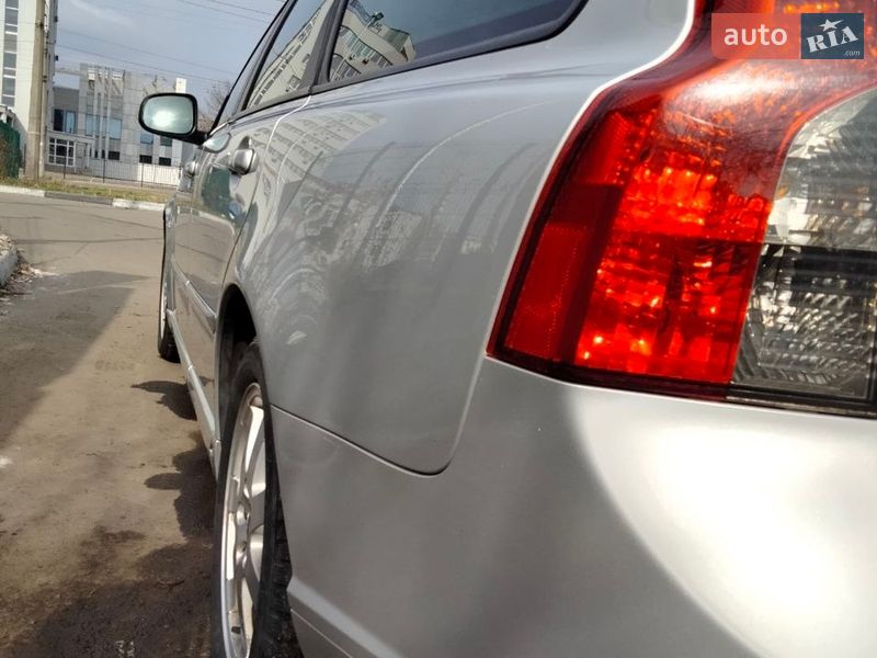 Универсал Volvo V50 2012 в Киеве