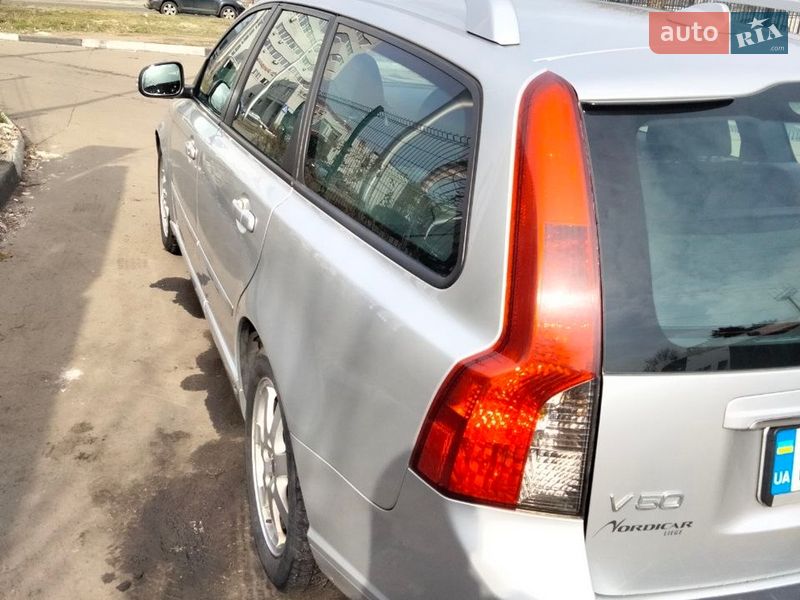 Универсал Volvo V50 2012 в Киеве