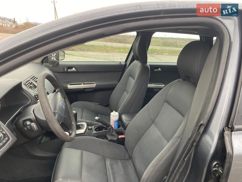 Універсал Volvo V50 2004 в Києві