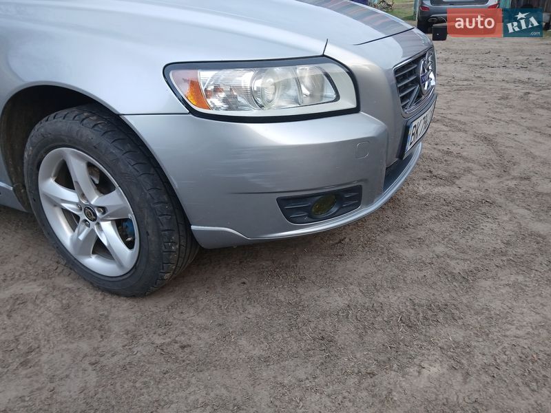 Универсал Volvo V50 2010 в Вараше фото 2 Универсал Volvo V50 2010 в Вараше