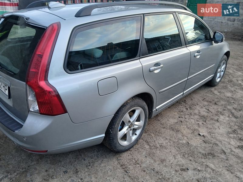 Универсал Volvo V50 2010 в Вараше фото 8 Универсал Volvo V50 2010 в Вараше