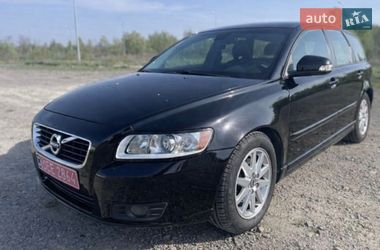 Універсал Volvo V50 2010 в Львові