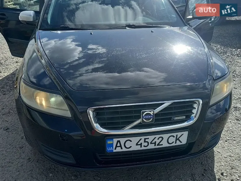 Volvo V50