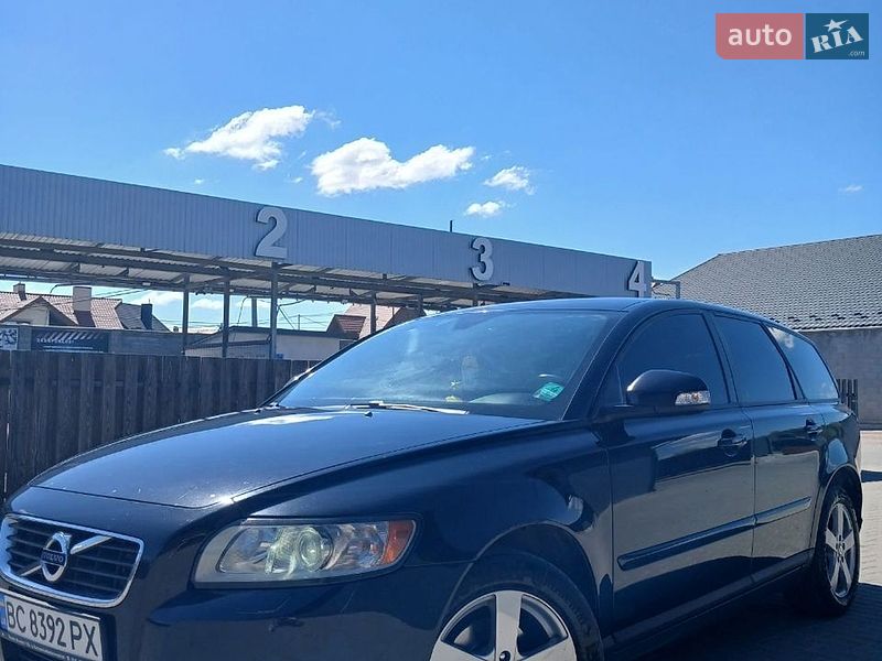 Volvo V50 2011