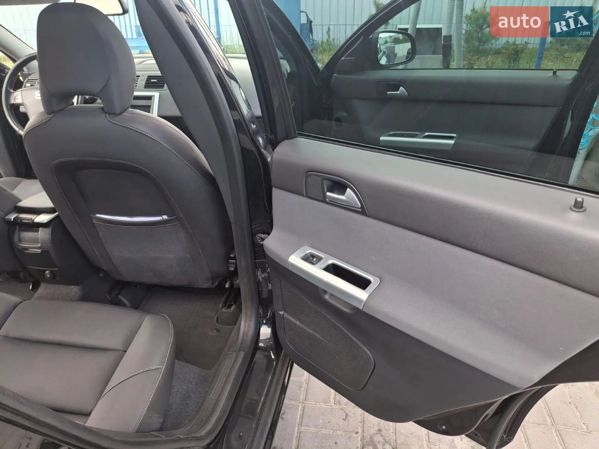 2011 Volvo V50 - мініатюра 14