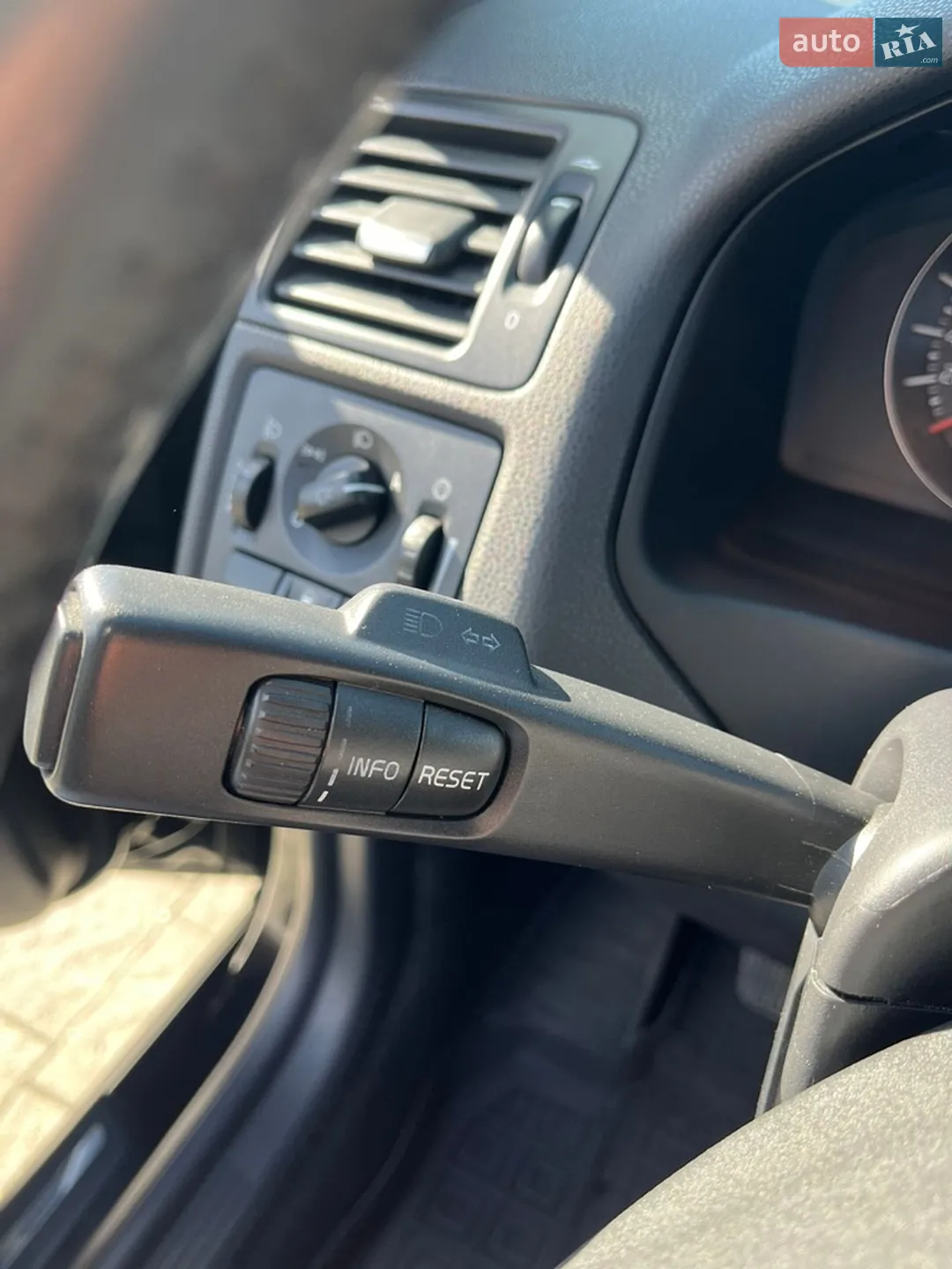 2011 Volvo V50 - мініатюра 40