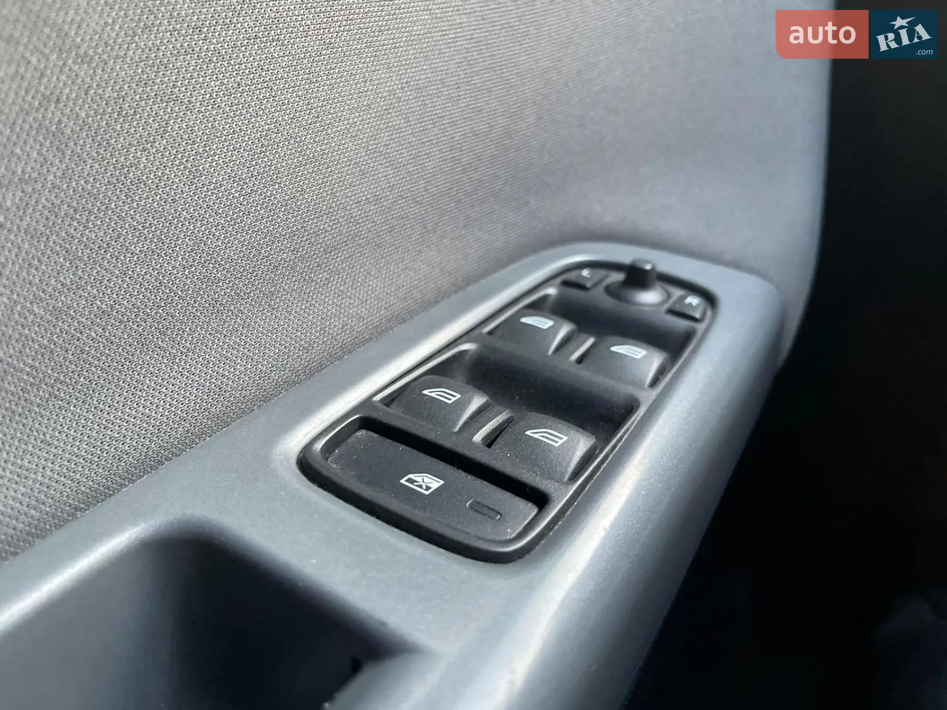2010 Volvo V50 - мініатюра 10
