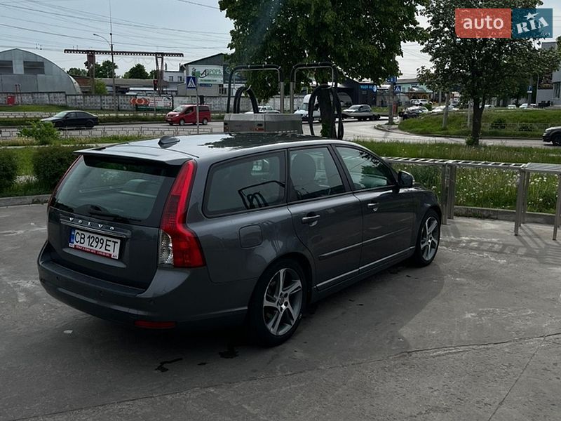 Универсал Volvo V50 2012 в Чернигове