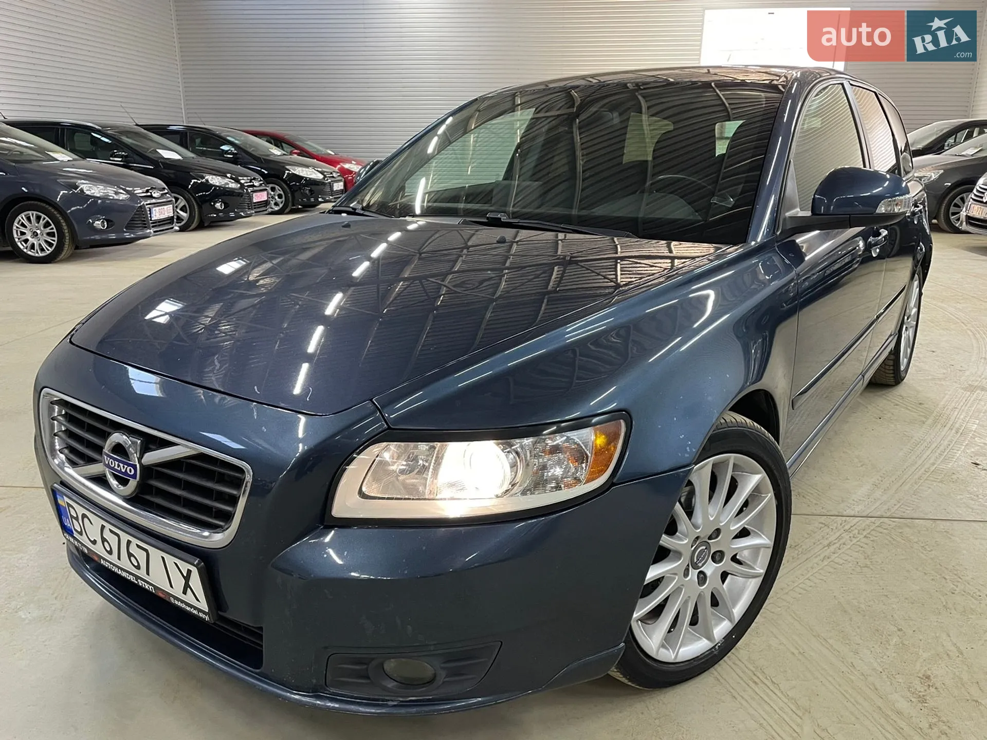 2010 Volvo V50 - фото 1