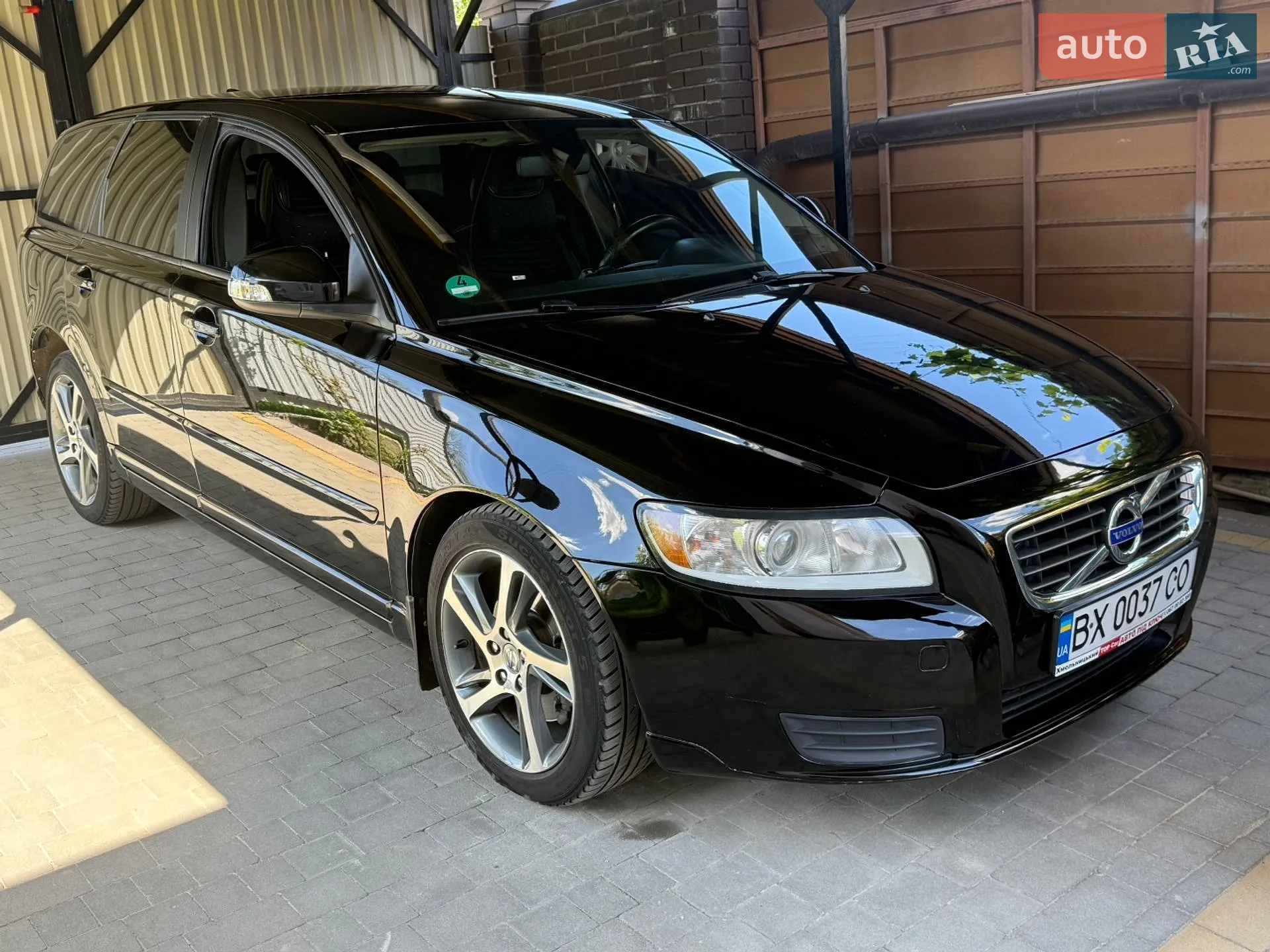 2011 Volvo V50 - фото 1