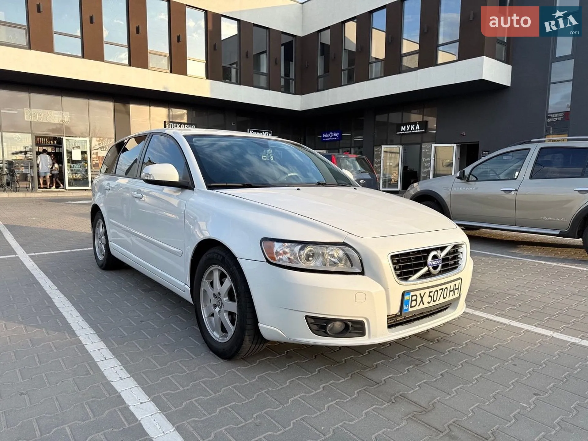 2011 Volvo V50 - мініатюра 2