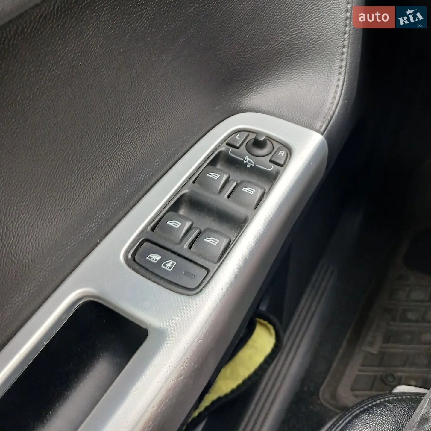 2011 Volvo V50 - мініатюра 19