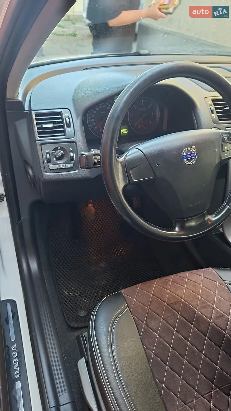 2010 Volvo V50 - мініатюра 8