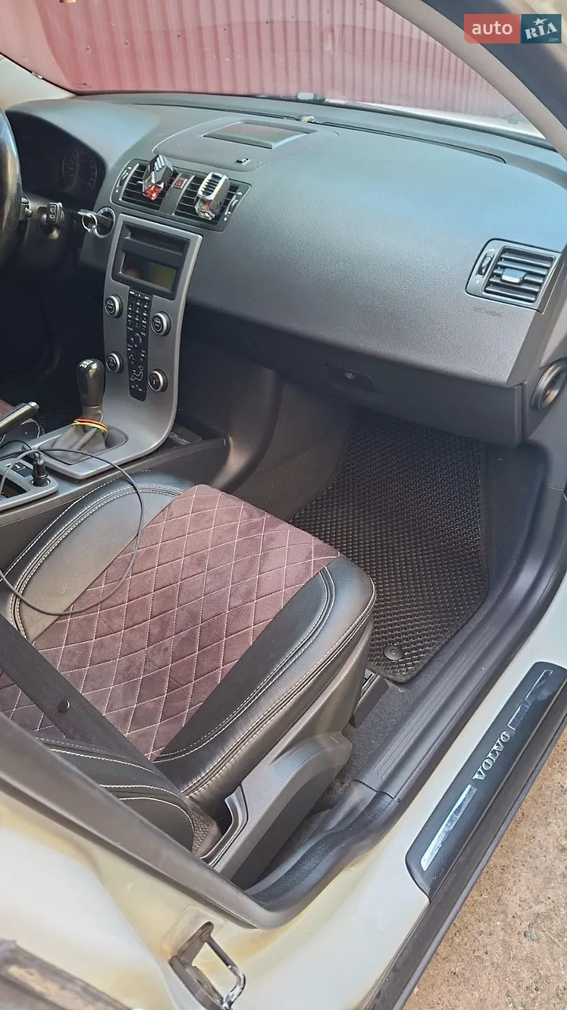 2010 Volvo V50 - мініатюра 10