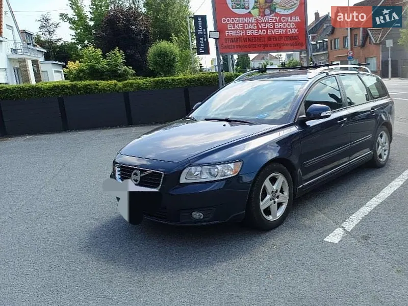 Volvo V50