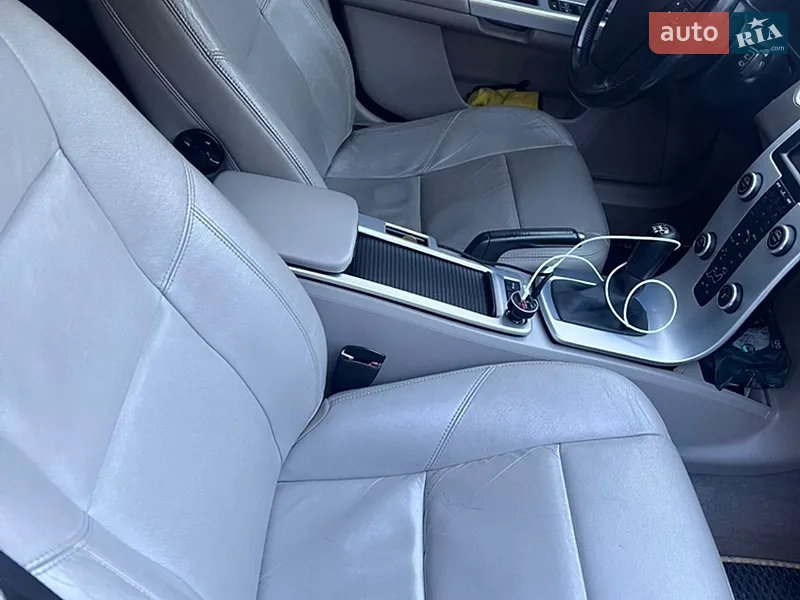Volvo V50 2010 VIN YV1MW76F2A2575312 фото оголошення 2 з 42