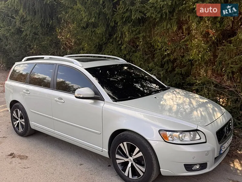 Volvo V50