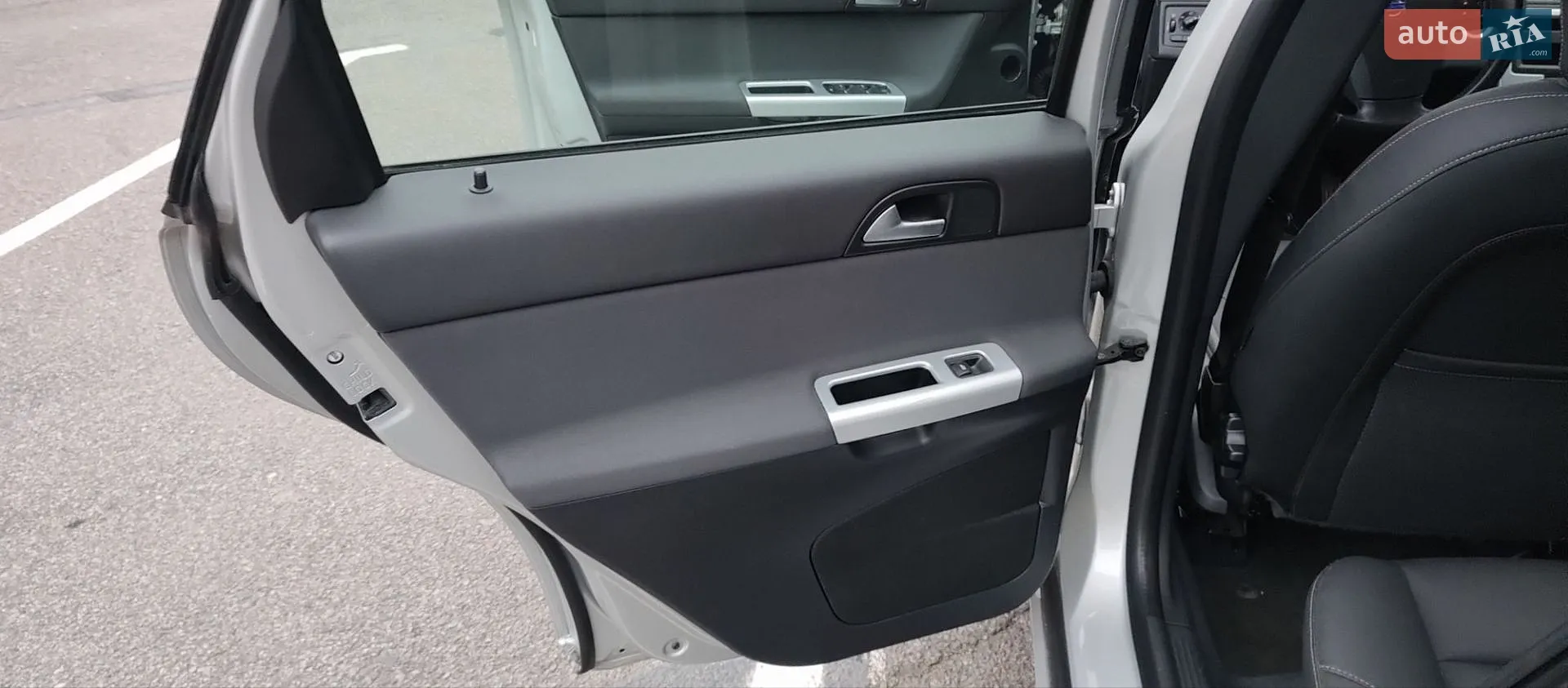 2011 Volvo V50 - мініатюра 10
