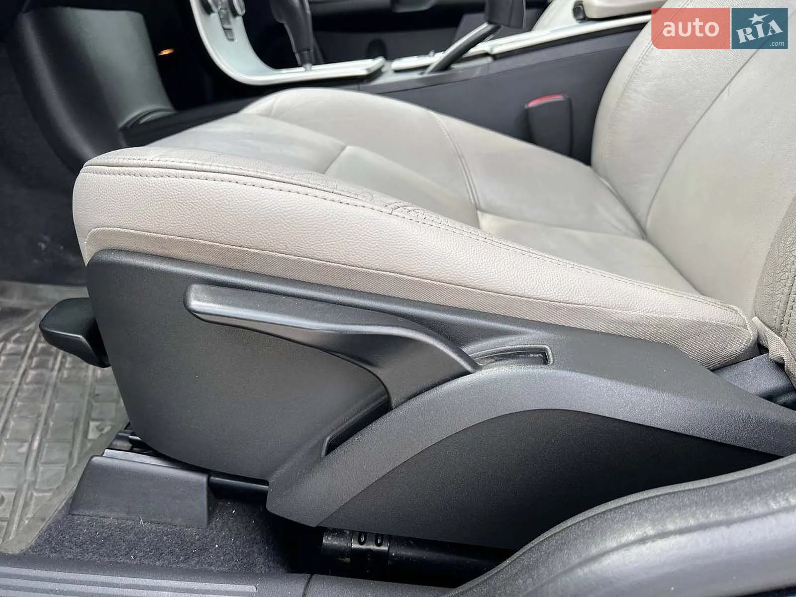 2010 Volvo V50 - мініатюра 21