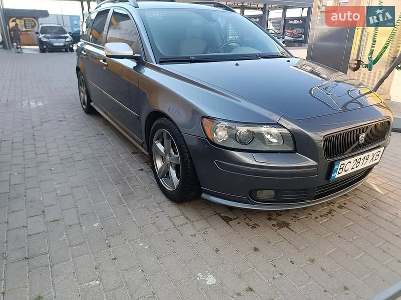 Volvo V50 2004