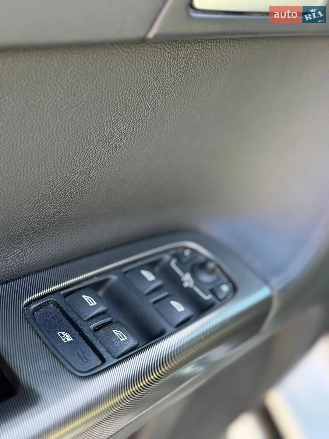 2011 Volvo V50 - мініатюра 13