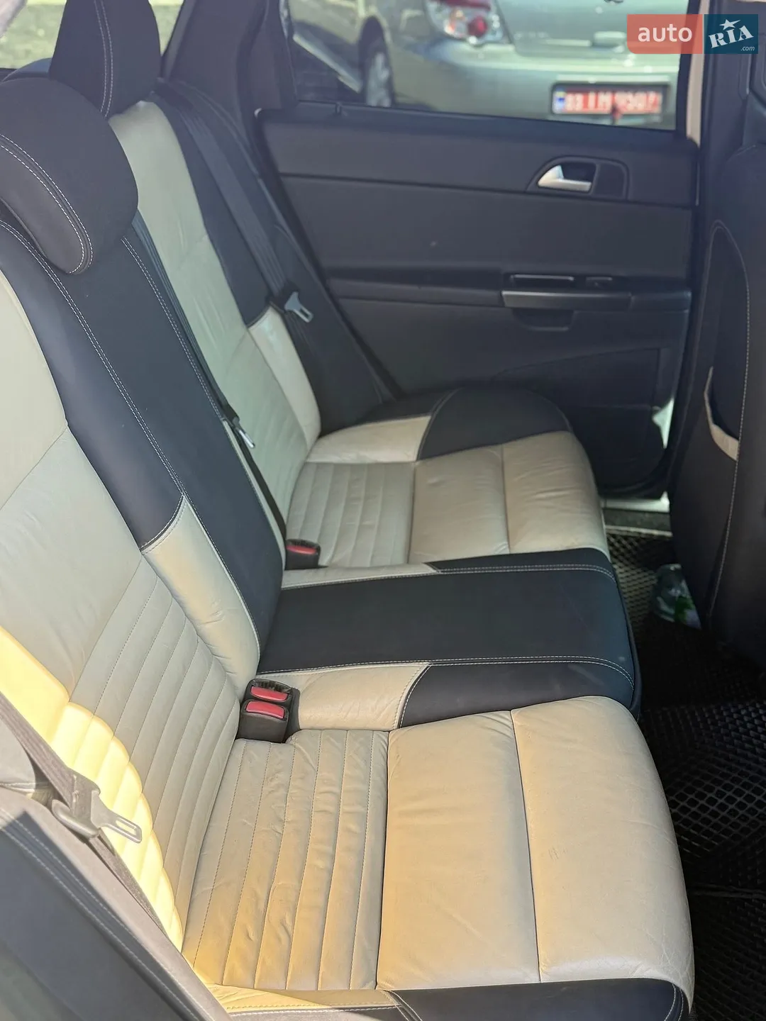 2011 Volvo V50 - мініатюра 31