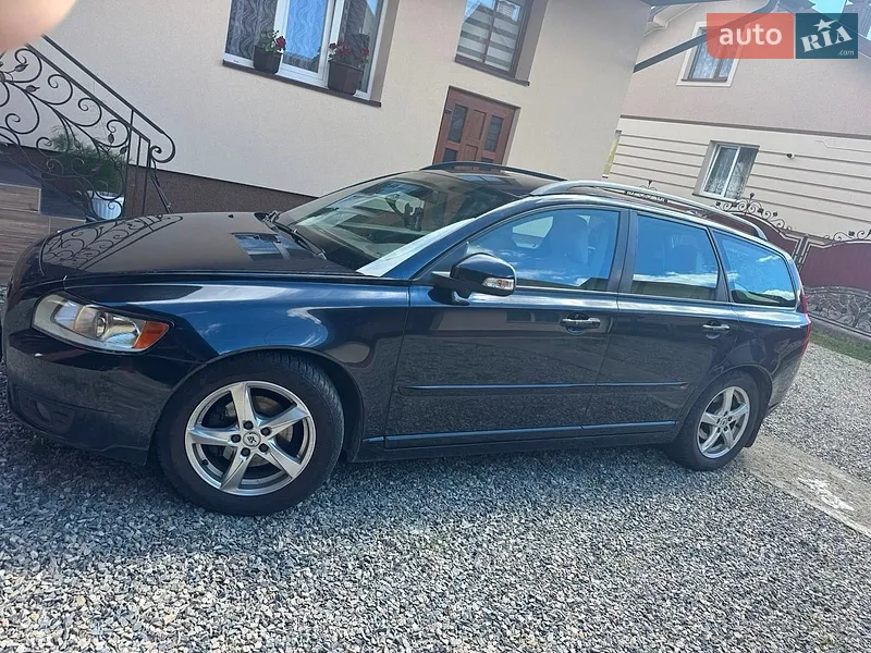 Volvo V50
