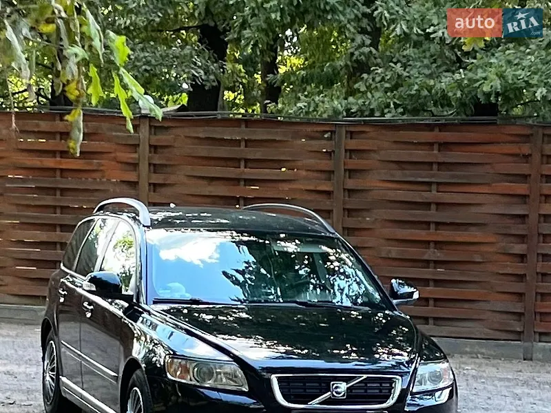Volvo V50