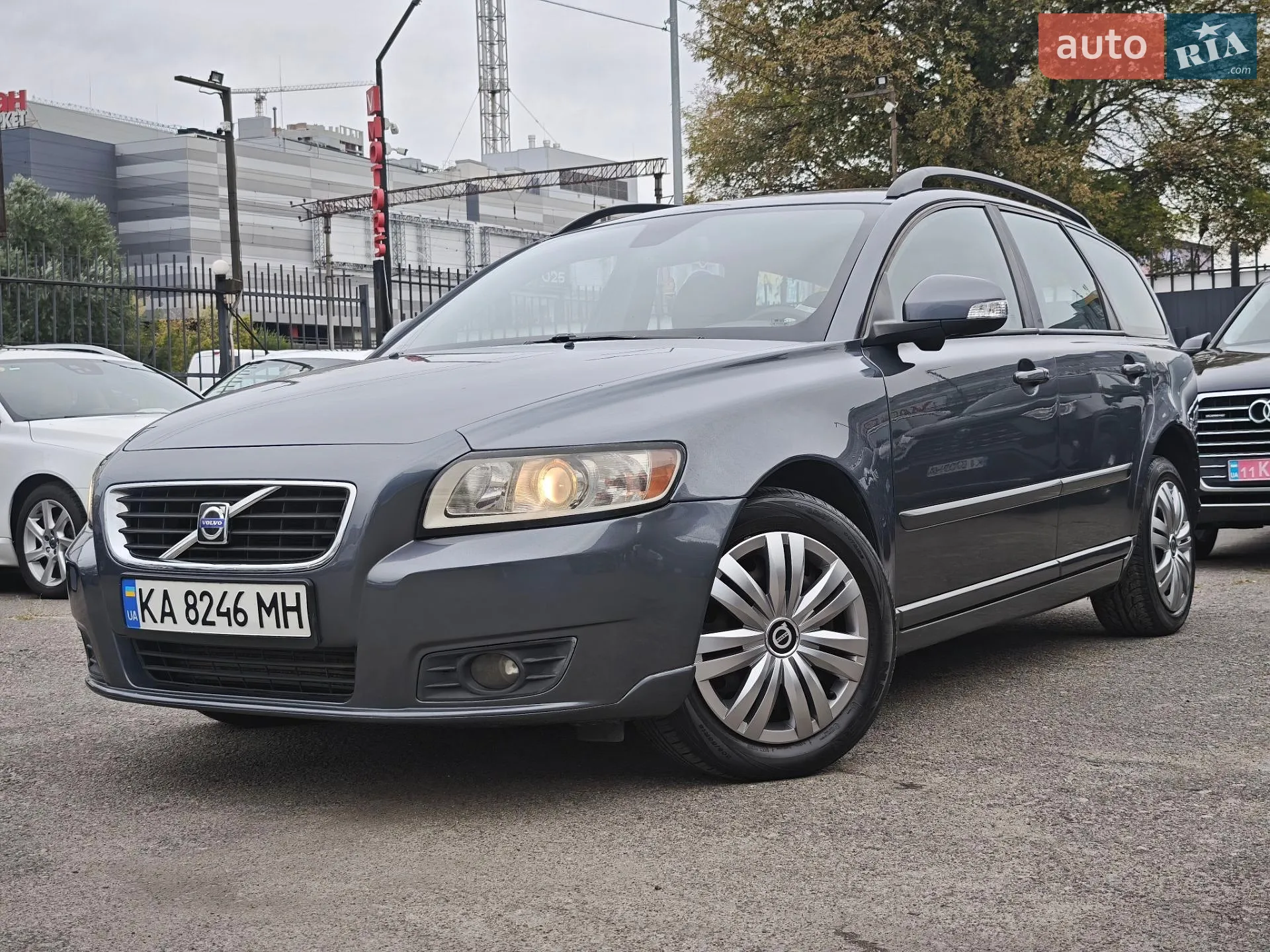 2010 Volvo V50 - фото 1