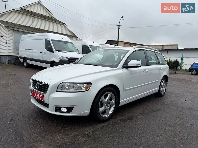 Volvo V50